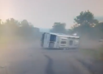 VIDEO: „აი, ამ „მარ­შუტ­კის“ მძღოლ­მა, ფაქ­ტობრივად გა­წი­რა 5 ბავ­შვი და აქე­დან ერთი ჩემი ძმაა“ – შემზარავი ავარიის კადრები