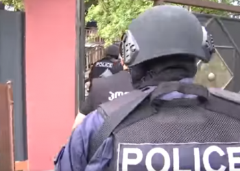 როგორ შევარდა სპეცრაზმი „ქურდული სამყაროს“ მხარდამჭერის დასაკავებლად ჭიათურაში (ვიდეო)