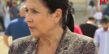 „მე ვაჟკაცობა ვიცი ერთი-ერთზე, ჯგუფური ძალადობა არის მიუღებელი“ – რა თქვა სალომე ზურაბიშვილმა შაქარაშვილის საქმეზე