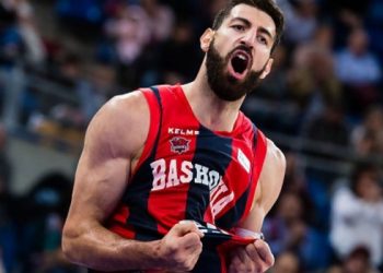 „გელოდებით მოსკოვში“ – თორნიკე შენგელიამ მოსკოვის ცსკა-სთან 3-წლიანი კონტრაქტი გააფორმა – ვიდეო