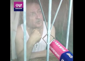 პაშლი ვი ნა*უი — გორის მაჟორიტარმა დეპუტატმა TV პირველის გადამღებ ჯგუფს სიტყვიერი შეურაცხყოფა მიაყენა
