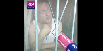 პაშლი ვი ნა*უი — გორის მაჟორიტარმა დეპუტატმა TV პირველის გადამღებ ჯგუფს სიტყვიერი შეურაცხყოფა მიაყენა