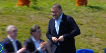 „ის არის 3 თაობით მთაწმინდელი“ – ასე წარადგინა ირაკლი კობახიძემ ბექა ოდიშარია მაჟორიტარობის კანდიდატად