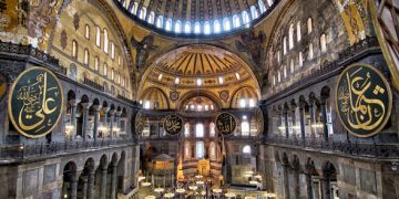 აია-სოფიას ტაძარში პირველი მუსლიმური მსახურება სრულდება