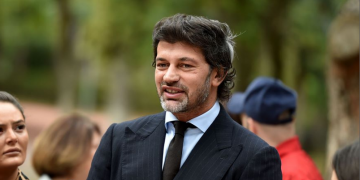 კალაძე ჭავჭავაძეზე: ვიღებთ კომპლიმენტებს ქალბატონებისგან, ვინც ქუსლიანი ფეხსაცმლით დადის