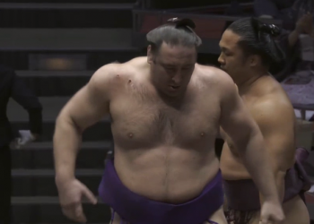 VIDEO: ტოჩინოშინმა იშიურა მარტივად დაამარცხა!