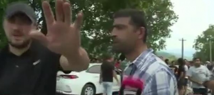 „კამერას ხელი არ მოკიდოთ, გაიყვანეთ“ – კადრები პანკისიდან, სადაც ფიზიკური დაპირისპირება მოხდა