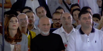 „მიწამდე თავს გიხრით ბატონო მალხაზ“ – მალხაზ მაჩალიკაშვილი გიორგი ვაშაძესა და თაკო ჩარკვიანთან