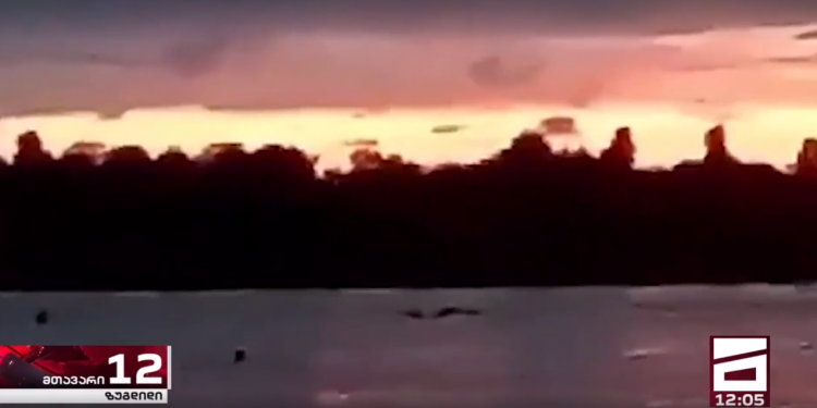 სამეგრელოში 15 წლის მოზარდს ეძებენ  – მისი ადიდებულ მდინარეში შესვლა მეგობრებმა გადაიღეს