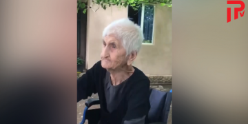 105 წლის ბებო სვამს ღვინოს და გვლოცავს