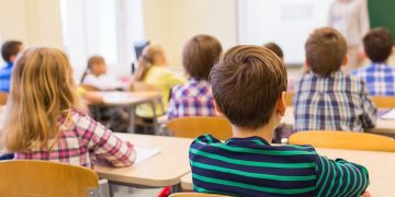 ნახეთ, რომელ ქალაქებში განახლდება სწავლა საკლასო ოთახებში 