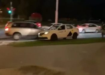 Video: ბელორუსში ტაქსის მძღოლი დემონსტრანტს გაქცევაში დაეხმარა