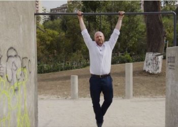 იმდენ ხანს ვილაპარაკებ ლარზე და ეკონომიკაზე, სანამ ამაზე ვიქნები ჩამოკიდებული – ზურა ჯაფარიძე