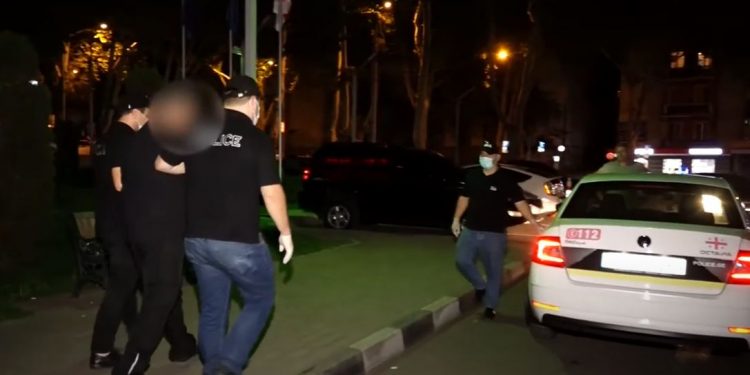 რაგბის კავშირის ვიცე-პრეზიდენტის დაკავების კადრები