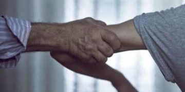 დააკავეს 68 წლის კაცი, რომელიც არასრულწლოვანს სამი წელი აუპატიურებდა