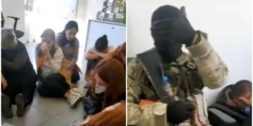 ბანკში შეჭრილი თავდამსხმელი მძევლების დახოცვით იმუქრება