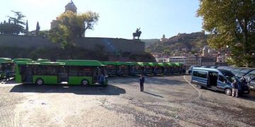 თბილისში ავტობუსებისა და FORD-ის მარკის მიკროავტობუსების პირველი ნაკადი შემოვიდა