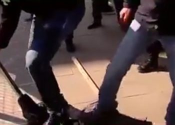 „ასე დაემართება მიხეილ სააკაძეს“ – სანდრო ბრეგაძე „ნაცმოძრაობის“ ოფისთან