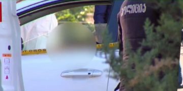 ვინ არის მამაკაცი, რომელიც ცოტა ხნის წინ საკუთარ მანქანაში ჩაცხრილეს