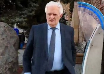 ძალიან რთულია, როცა საკითხი ეხება ჩვენს დედა ეკლესიას – გამყრელიძის რეკომენდაცია მრევლისთვის