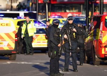 ქალაქ ნიცაში დანით შეიარაღებულმა მამაკაცმა ერთი ადამიანი მოკლა