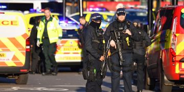 ქალაქ ნიცაში დანით შეიარაღებულმა მამაკაცმა ერთი ადამიანი მოკლა