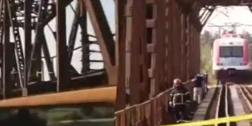 კადრები ზუგდიდიან, სადაც მატარებელი ქალს დაეჯახა