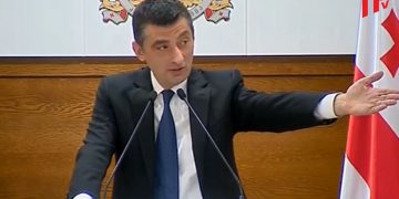 ქალბატონი ეკა აგერ ბრძანდება – გახარიას რეაქცია, როდესაც ჯანდაცვის მინისტრის გადადგომის შესახებ ჰკითხეს