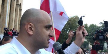 ნიკა მელიამ სამაჯური მოიხსნა – ნახვამდის სამაჯურო! ვიჯდები ციხეში, თუ ვიქნები გარეთ, ერი გაიმარჯვებს