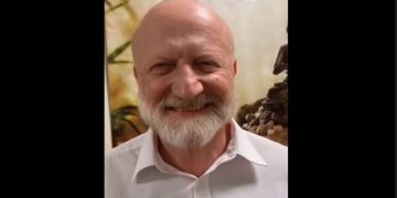 როცა როგორც იქნა საპარლამენტო მანდატები მოიპოვე და ბოიკოტის გამოცხადება გიწევს