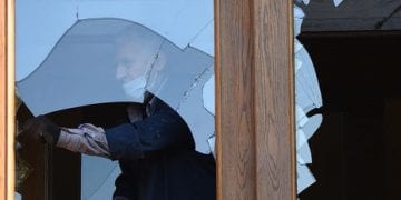 ერევანში მომიტინგეებმა სოროსის ფონდის ოფისი დაარბიეს