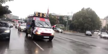 „ნაციონალური მოძრაობის“ მსვლელობა თბილისში „მიშა მაგარიას“ ფონზე (ვიდეო)