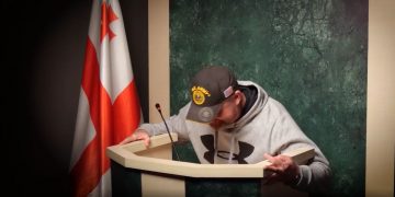 „გირჩმა“ პარლამენტის ტრიბუნა გარეთ გამოიტანა -ზურაბ ჯაფარიძის ორიგინალური ვიდეო