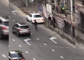 უცნაური დაპირისპირება თბილისში, ტაქსის მძღოლსა და მოქალაქეს შორის