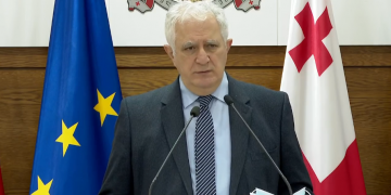 არ ვიაროთ ბევრი ერთმანეთთან და მაღაზიებში – ამირან გამყრელიძის მიმართვა საზოგადოებას