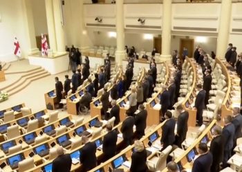 დეპუტატებმა ქვეყნისადმი ფიცი დადეს