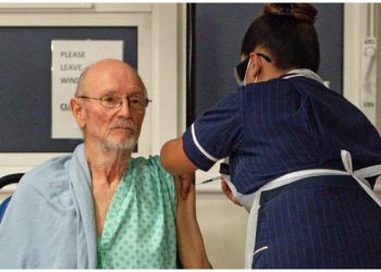 ბრიტანეთში კოვიდ ვაქცინით მეორე პაციენტი, უილიამ შექსპირი აიცრა