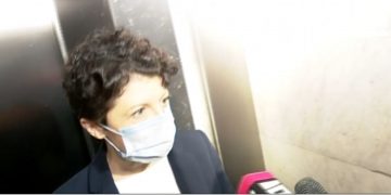 თეა წულუკიანმა პარლამენტი უკომენტაროდ დატოვა