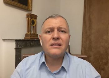 „პირბადე ვერ დაალაგეთ და თქვენ ვაქცინას დაალაგებთ?“ – გიორგი ფხაკაძე ხელისუფლებას აკრიტიკებს