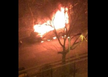 გლდანში მიკროავტობუსი დაიწვა