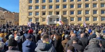 LIVE: მთავრობის ადმინისტრაციასთან აქცია დაიწყო – რა ხდება ადგილზე ამ დროისთვის