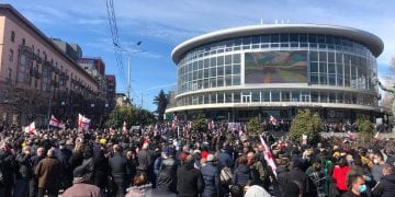 Live: ამ წუთებში პარლამენტისკენ მსვლელობა იმართება