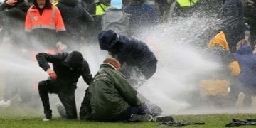 ამსტერდამში შეზღუდვებს აპროტესტებენ – მომიტინგეებსა და პოლიციას შორის შეტაკება მოხდა