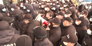 შსს ნაციონალური მოძრაობის ოფისში ჩატარებული სპეცოპერაციის კადრებს ავრცელებს