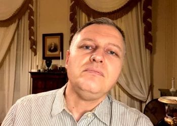 წინაც და ეს მთავრობაც ერთმანეთს აბრალებენ… ჩვეულებრივი ბიზნესმენები არიან, ნასოსებით ქაჩავენ ფულს – გიორგი ფხაკაძე