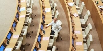 პარლამენტმა ნიკა მელიას იმუნიტეტი შეუჩერა