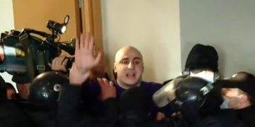 „ციხე ადამიანს აძლიერებს“, „მადლობა პოლიციას“ – რა განცხადებები მოჰყვა მელიას დაკავებას