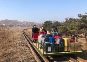 რუსი დიპლომატები ჩრ. კორეიდან სამშობლოში ურიკით დაბრუნდნენ