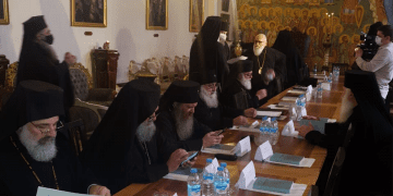 კადრები წმინდა სინოდის სხდომიდან