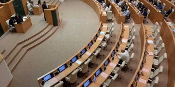 პარლამენტი ნიკა მელიასთვის დეპუტატის იმუნიტეტის შეწყვეტაზე მსჯელობას იწყებს